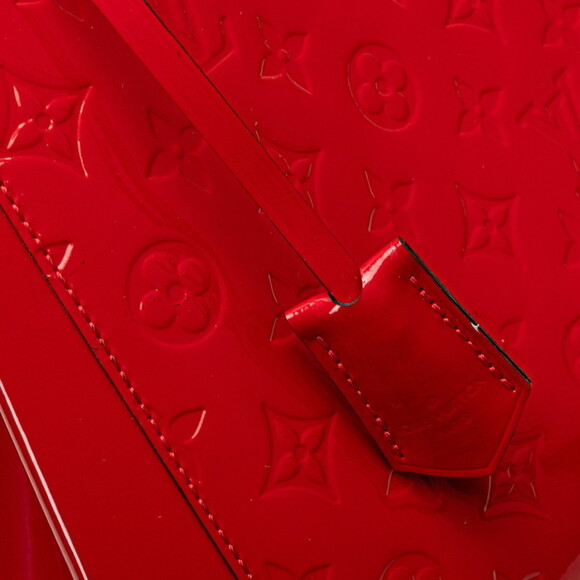 LOUIS VUITTON Red Monogram Leather Shoulder Bag - Picture 10 of 12